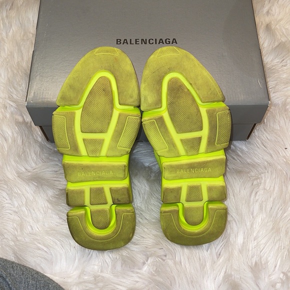 Authentic Knit sole monocolor fluorescent balenciaga shoes - Picture 3 of 7